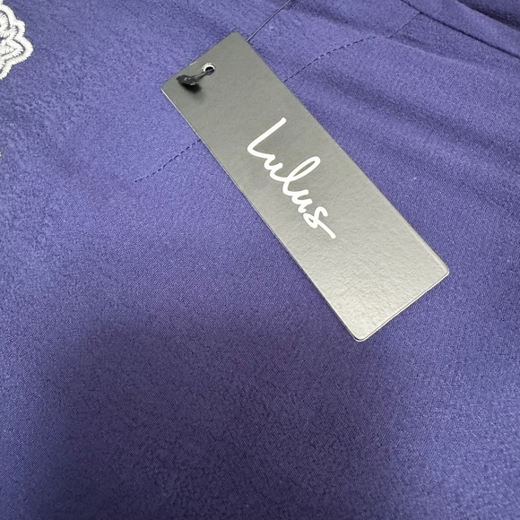 (NWT) Tale to Tell White and Navy Blue Embroidered Shift Dress Size Small - Picture 9 of 10